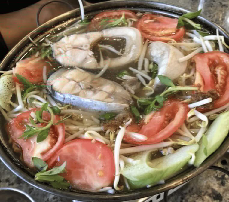 32. Canh Chua Ca / Fish Sour Soup.